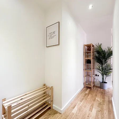Centre Flat - Business - Free Parking *